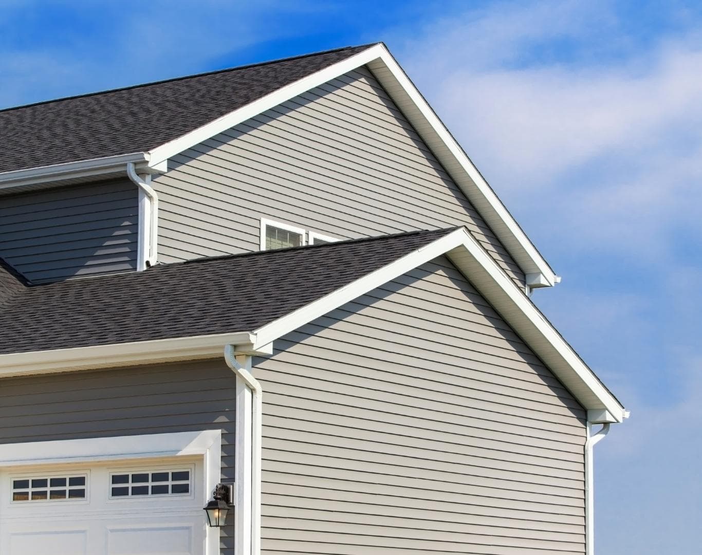 Siding corner repair on a Lincoln, NE bungalow